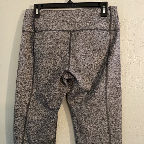 Victoria’s Secret VSX Sport Knockout Leggings - Picture 7 of 8